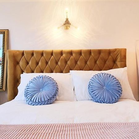 Elegant 5 Bed 4 Bath 'Vogue House' Parisian Style Home Margate Exterior foto