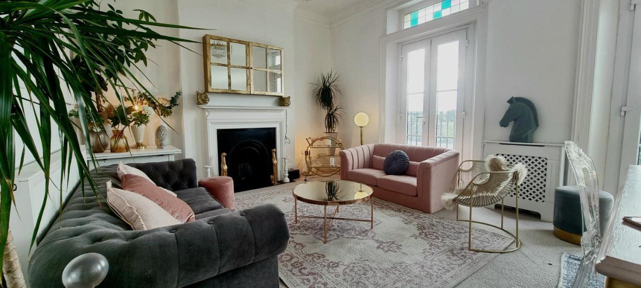Elegant 5 Bed 4 Bath 'Vogue House' Parisian Style Home Margate Exterior foto